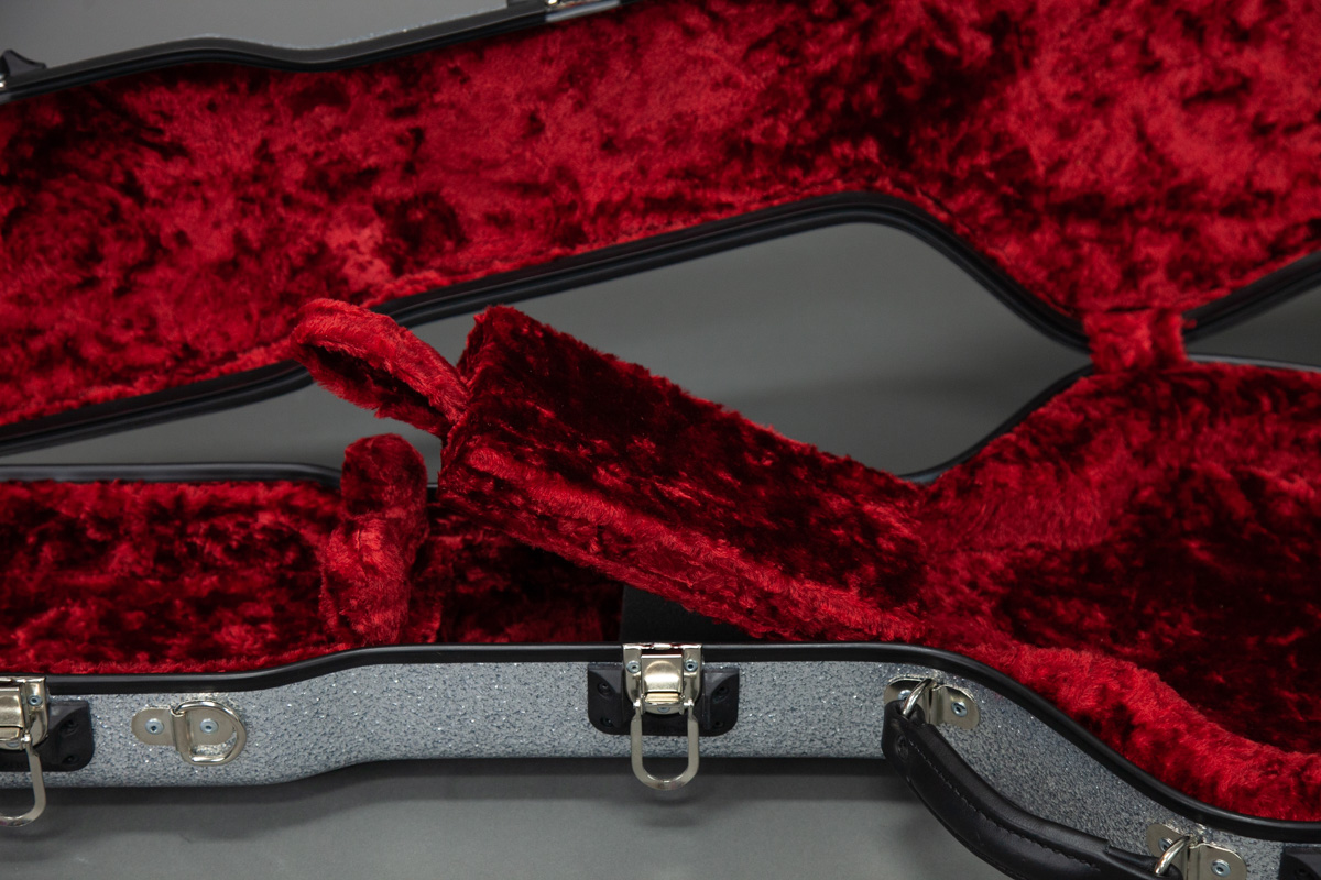 Guitar case deals velvet